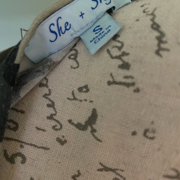 Women’s Army Camouflage Long Sleeve Top Size Small - Picture 6 of 6